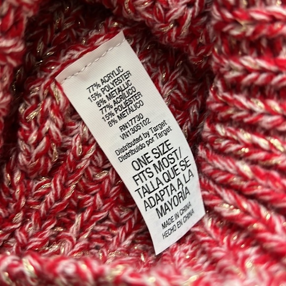 Xhilaration Treat Yourself Christmas Pajama Set: Top, Shorts, & Hat - Picture 15 of 16